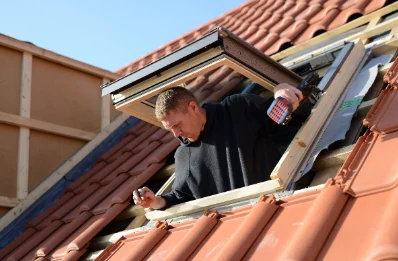 Pose de fenêtres de toit Velux à Issenhausen
